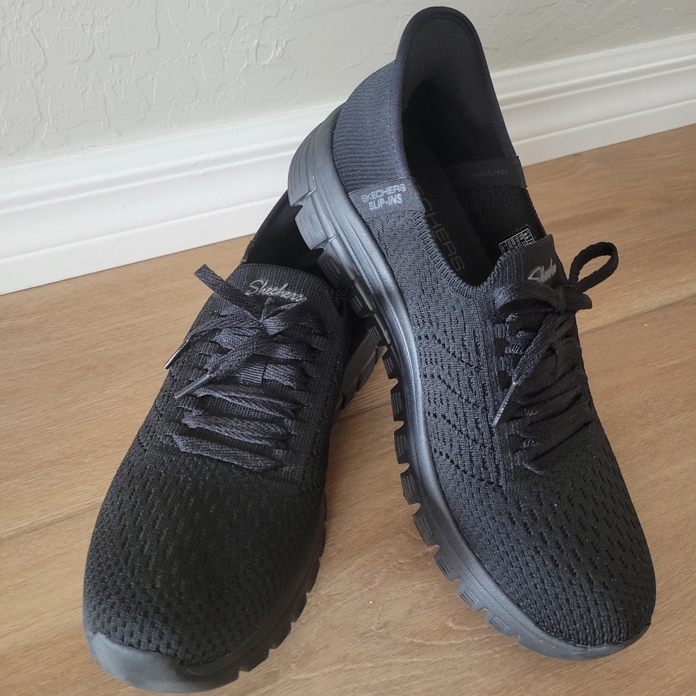 Skechers Women's Black Hands Free Slip-On Sneakers